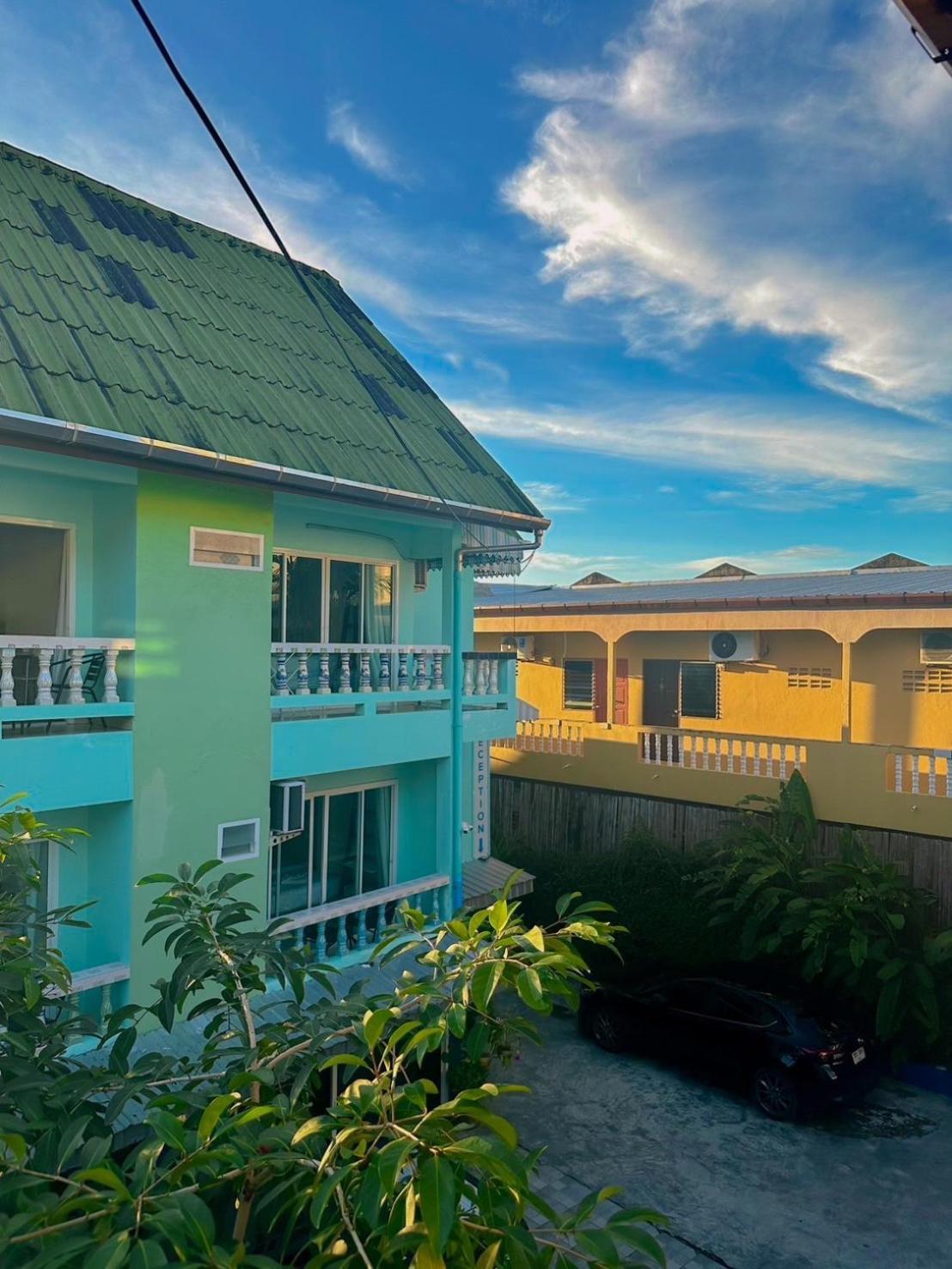 The Villa Residences Resort Patong Экстерьер фото